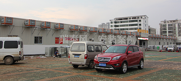 菜市場(chǎng)該如何通風(fēng)降溫呢？瑞泰風(fēng)環(huán)?？照{(diào)為居民買菜送清涼